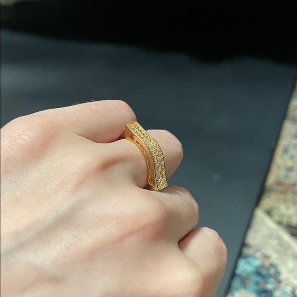 🖤5/$25 Elegant Gold and Silver Women's Ring - Picture 5 of 8